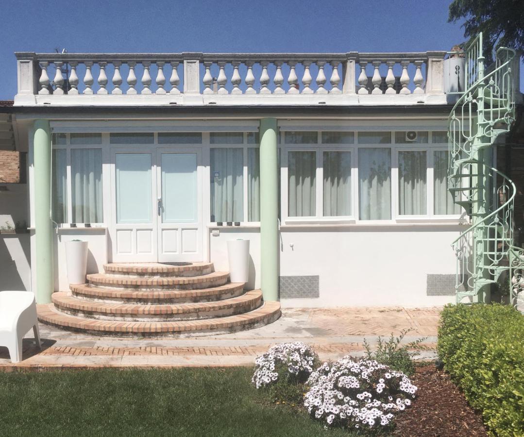 Secret Garden - Suites & Apartments Vasto Exterior photo