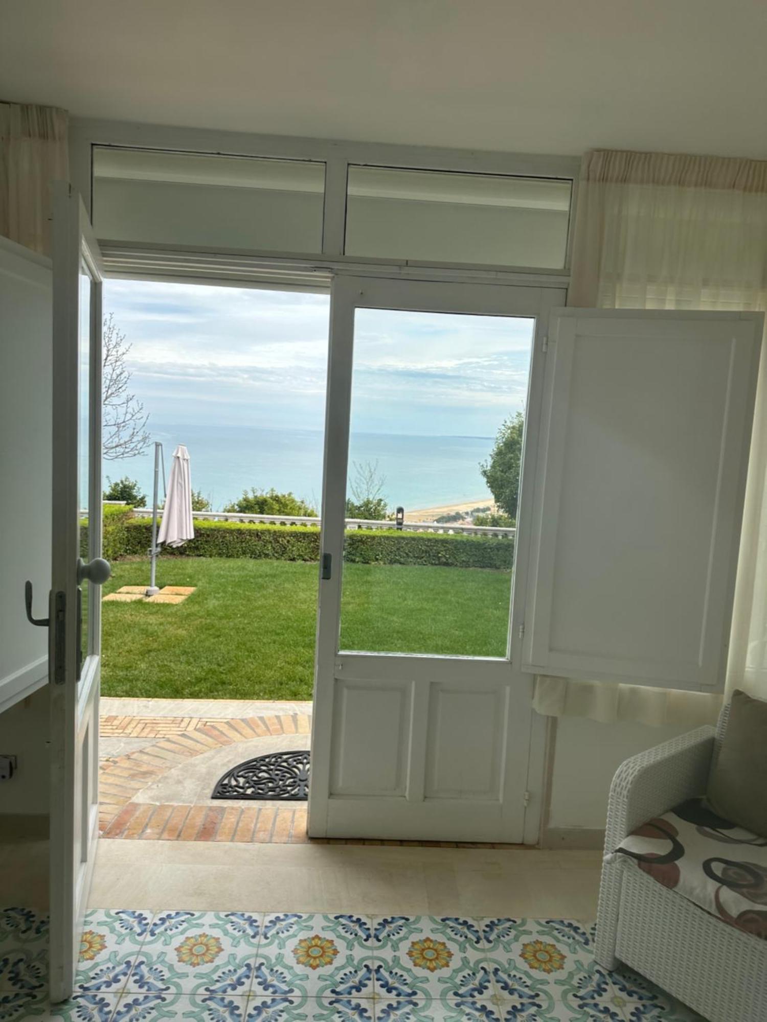 Secret Garden - Suites & Apartments Vasto Exterior photo