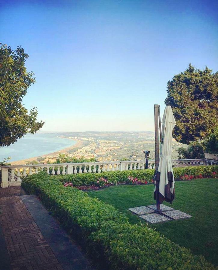 Secret Garden - Suites & Apartments Vasto Exterior photo