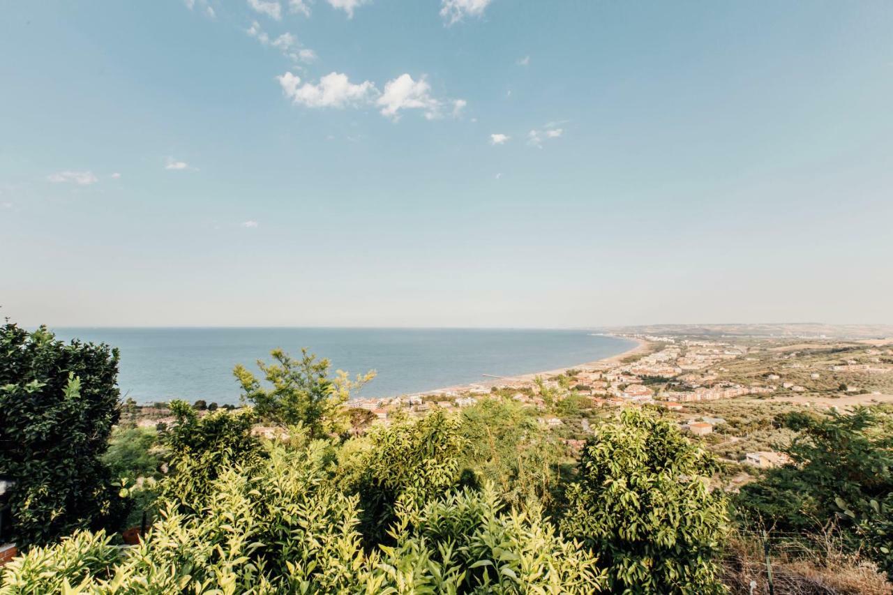 Secret Garden - Suites & Apartments Vasto Exterior photo